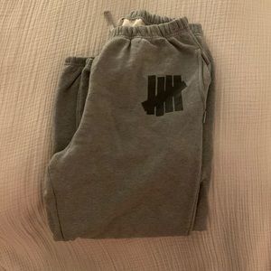 Undefeated Mens Sweatpants / Joggers. Excellent condition.
